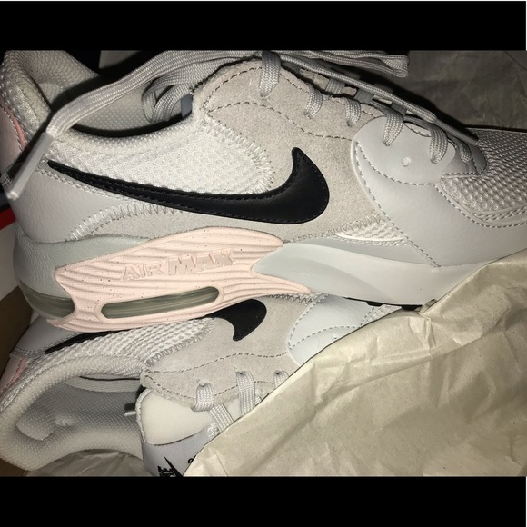Size 7 Women’s air max - Picture 5 of 5